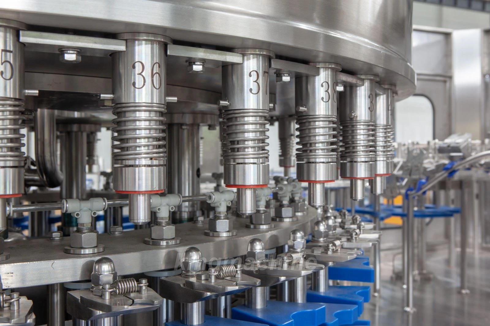 bottle filling machine.jpg