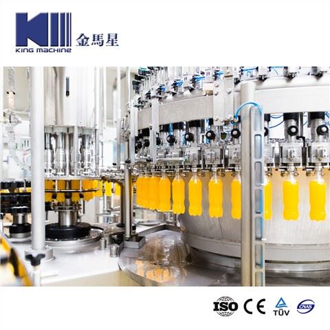 Remplissage de jus de boissons faisant de l'usine d'emballage